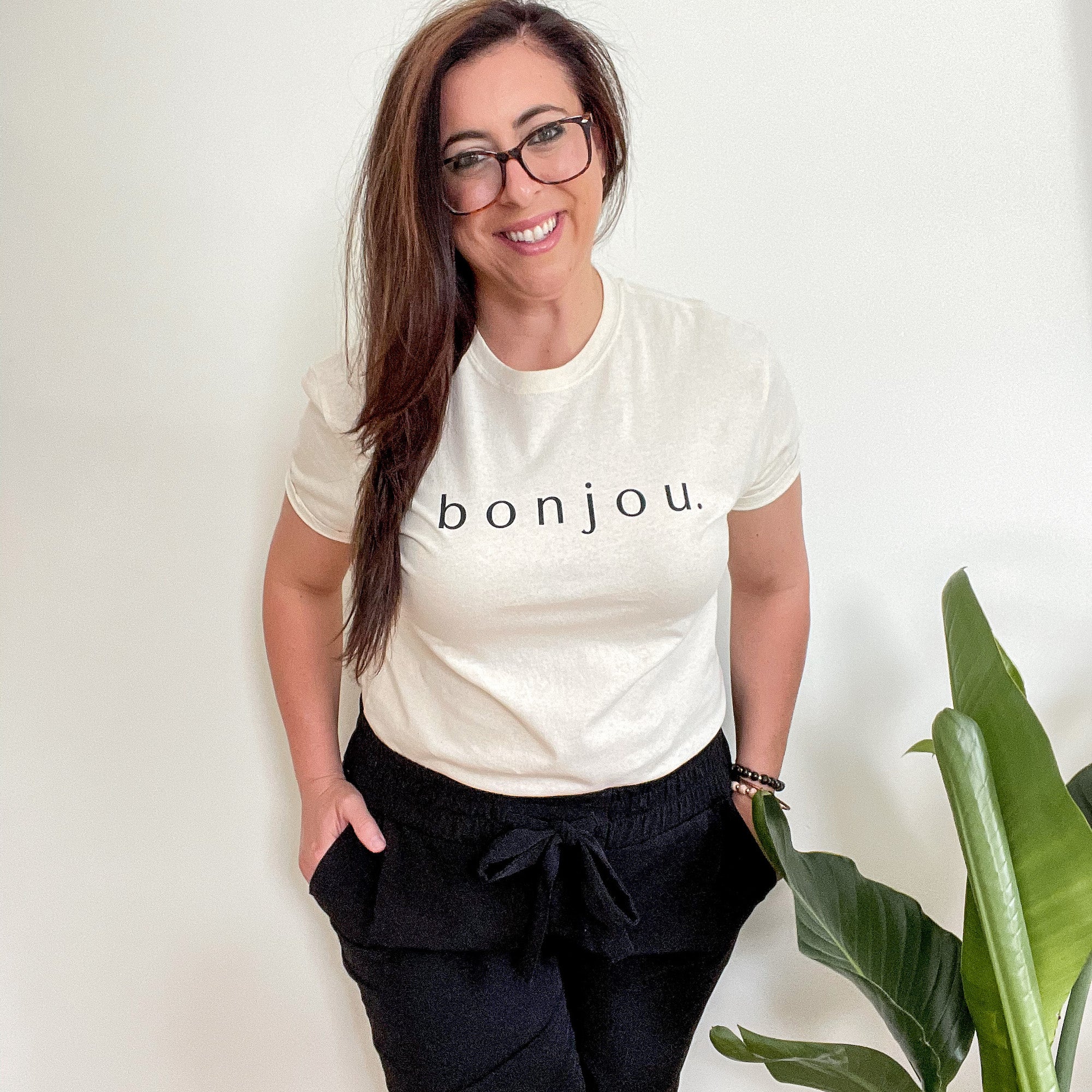 bonjou. tee